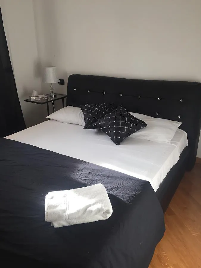 Maison Burlesque Bed & Breakfast Rome